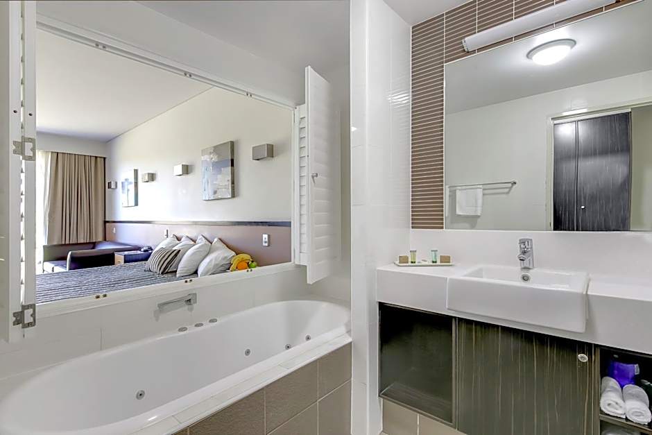 Macquarie 4 Star