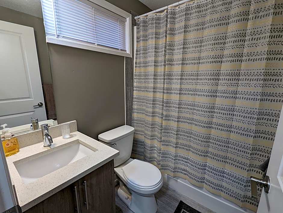 Riverside Motel & Suites