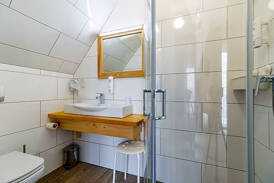 Stachelisko - domki i pokoje