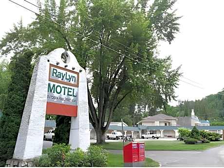 Ray Lyn Motel