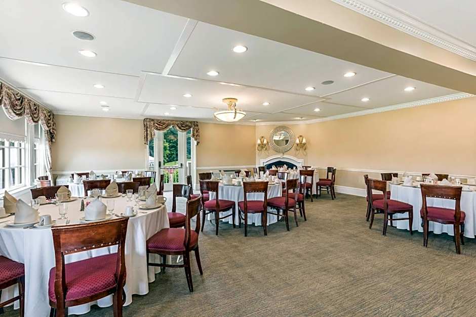 Traditions Hotel & Spa Johnson City - Binghamton, an Ascend Collection Hotel