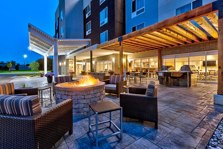TownePlace Suites by Marriott Grand Rapids Airport Southeast