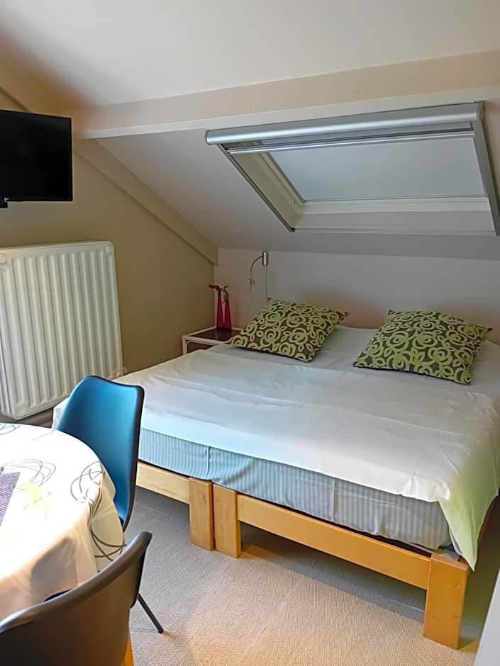 B&B Roseland