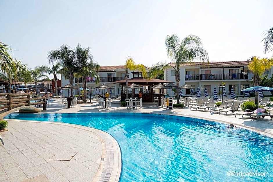 Tsokkos Paradise Holiday Village