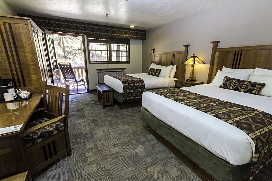 Zion Lodge