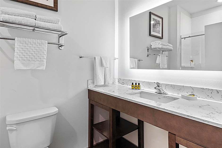 Best Western Plus New Richmond Inn & Suites