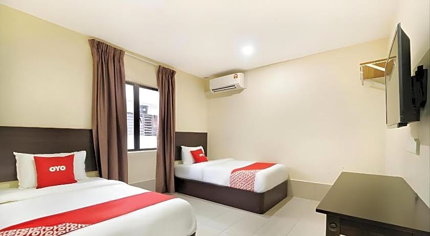 OYO 89960 Manjung Inn Hotel