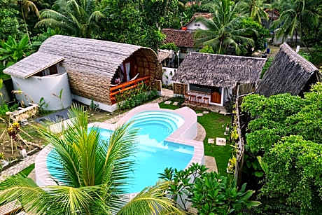Lagoona Beach Bungalows - Eco Stay