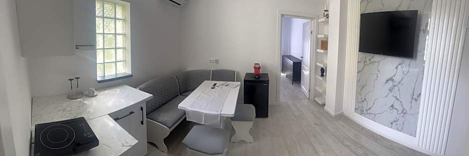 Lira Holiday Apartments
