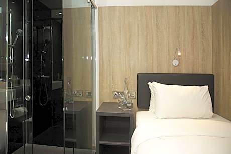 Single Room without Window