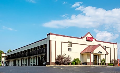 Red Roof Inn Scottsburg