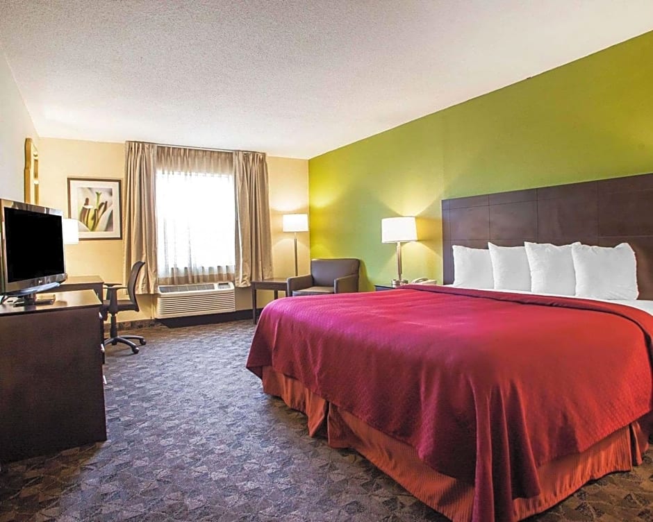 Quality Inn Airport