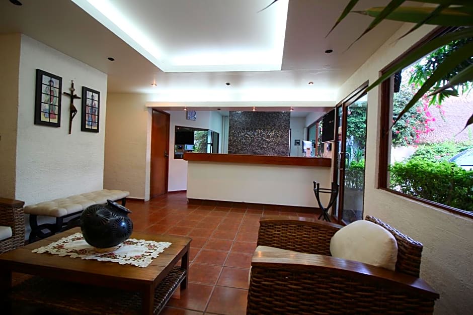 Villa Blanca Suites