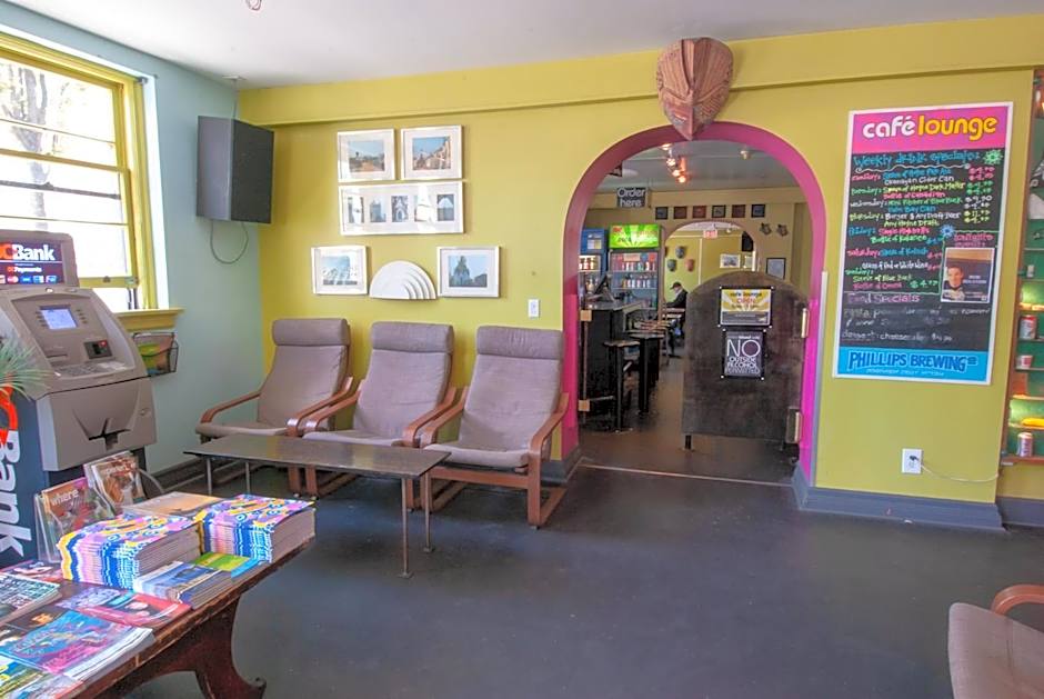 Ocean Island Inn | Backpackers | Suites