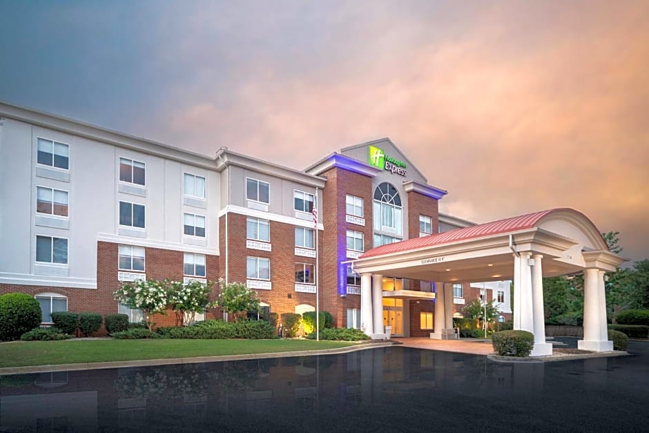 Holiday Inn Express and Suites Atlanta-Johns Creek