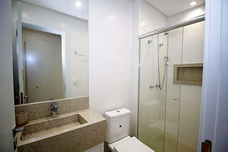 Barbados 302 - Excelente apartamento 02 suítes - À poucos metros da praia de Bombas - (Consultar serviços de roupa de cama e banho)