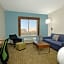 Holiday Inn Express & Suites COLUMBUS NORTH