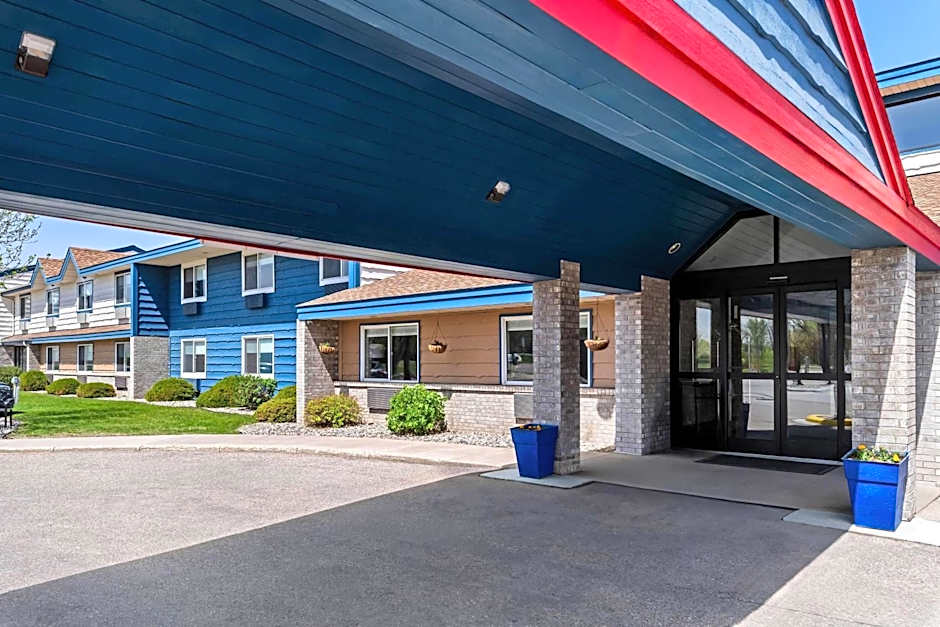 AmericInn by Wyndham Crookston U of M Crookston