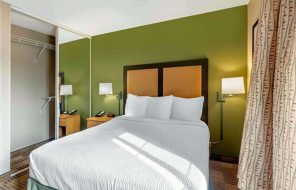 Extended Stay America Select Suites - Chicago - Westmont - Oak Brook