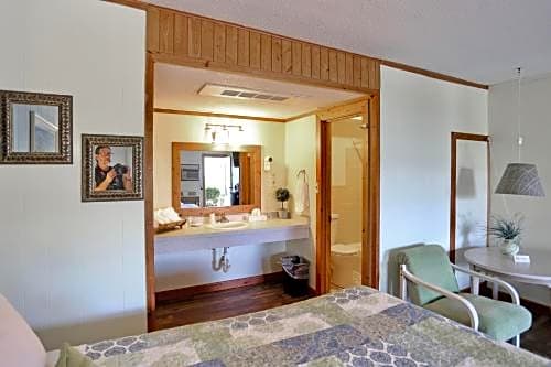 Cape Pines Motel Hatteras Island