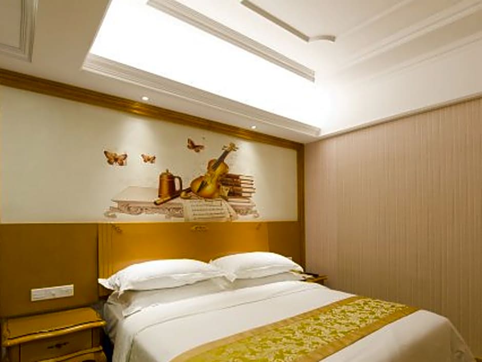 Vienna International Hotel Changsha Yuelushan West Bus Metro Station