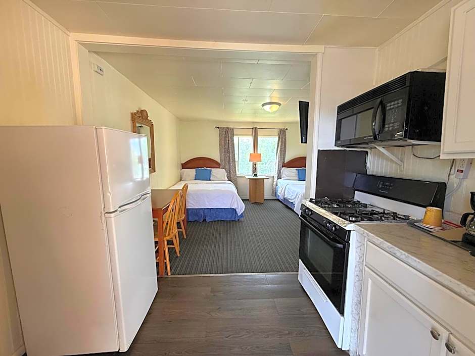 Lakeside Motel