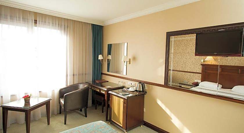 Topkapi Inter Istanbul Hotel