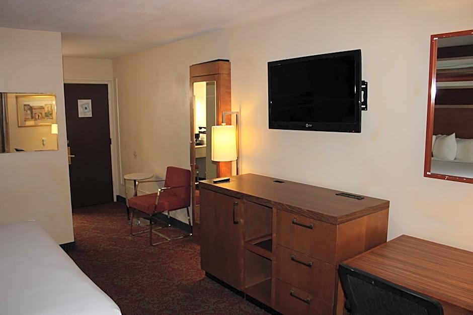Clarion Hotel Bakersfield North
