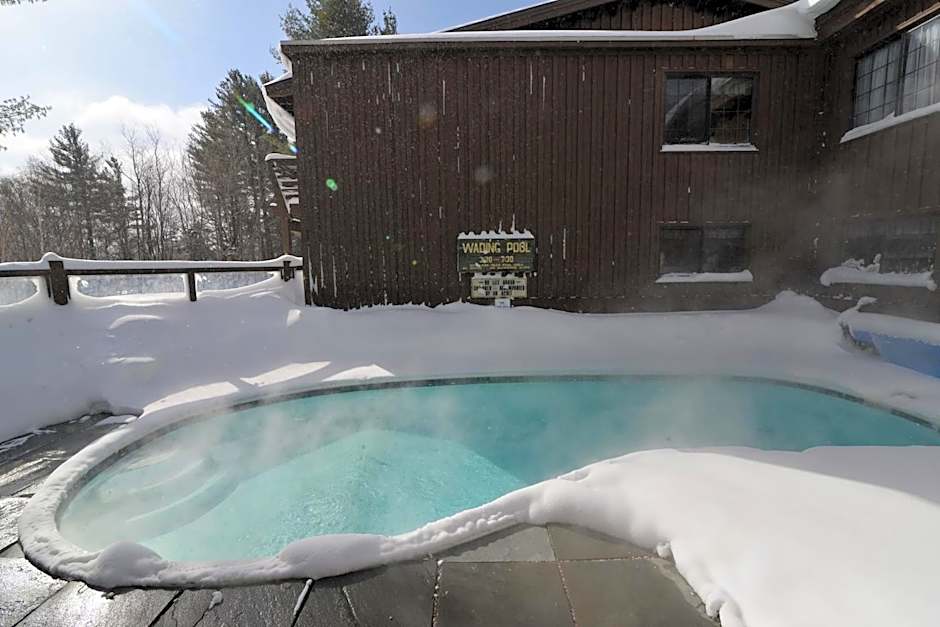 Summit Lodge