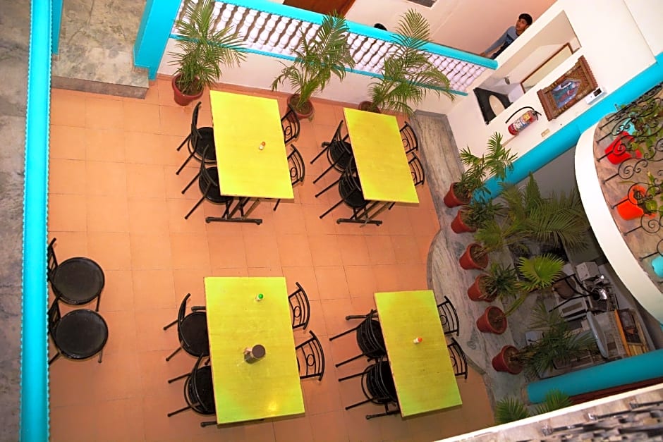 Hotel Sugandh Retreat