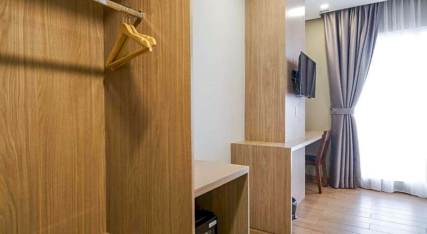 Sans Hotel Puri Indah Jakarta