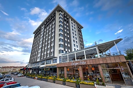 Nova Vista Deluxe Eskisehir, Radisson Individuals