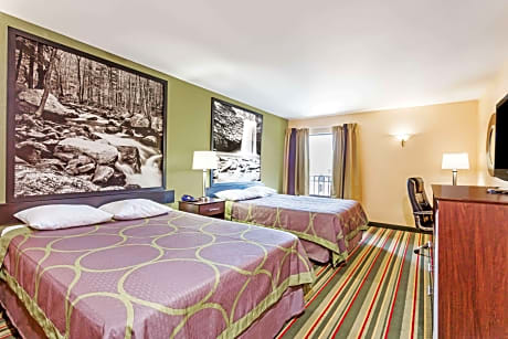 2 Queen Beds Non-Smoking