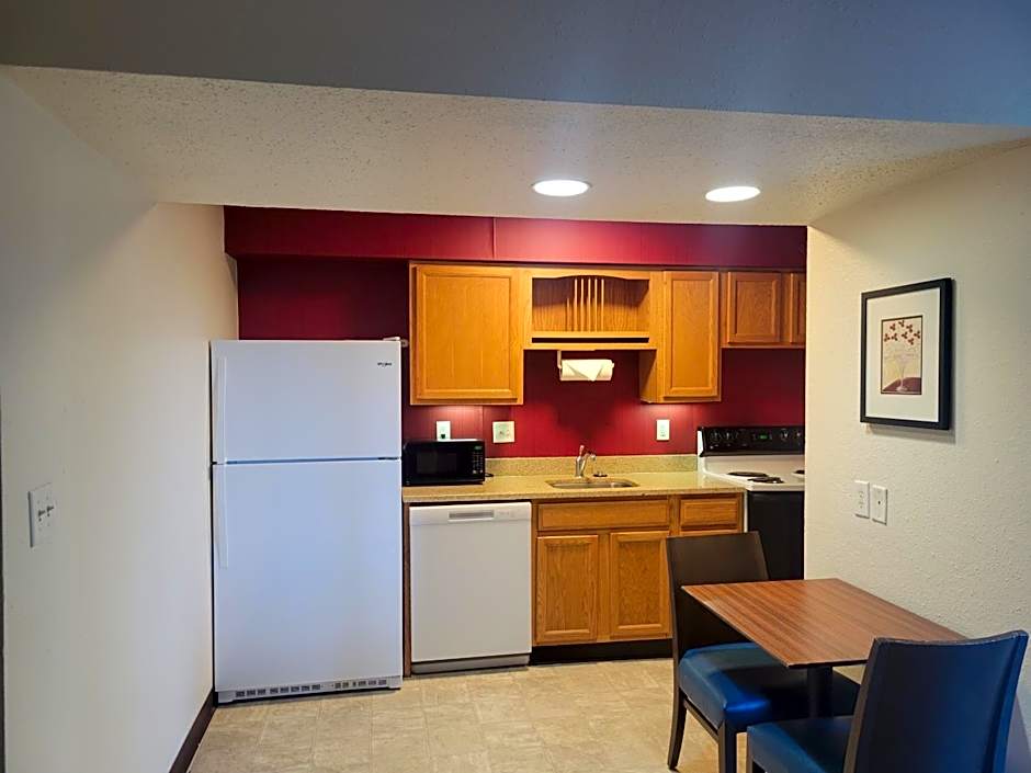 Value Suites Extended Stay - St Louis
