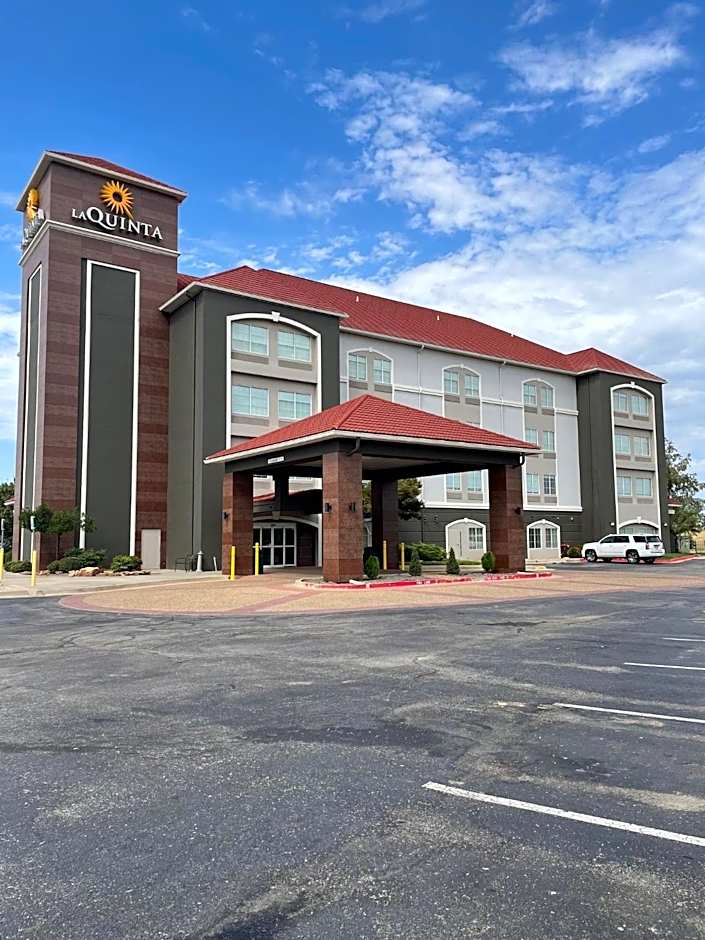 La Quinta Inn & Suites by Wyndham Oklahoma City - Moore