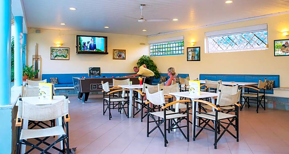 Melissa Apartments, Studios & Suites