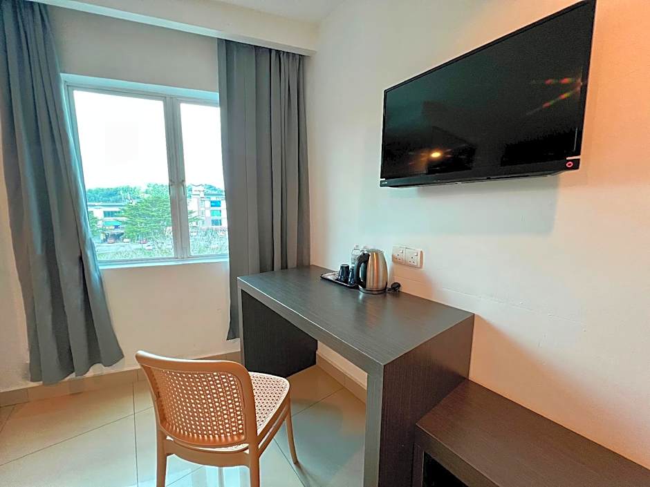 1 Hotel Mahkota Cheras