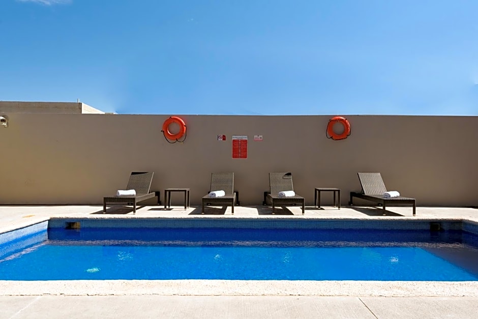 Extended Suites Tijuana Macroplaza