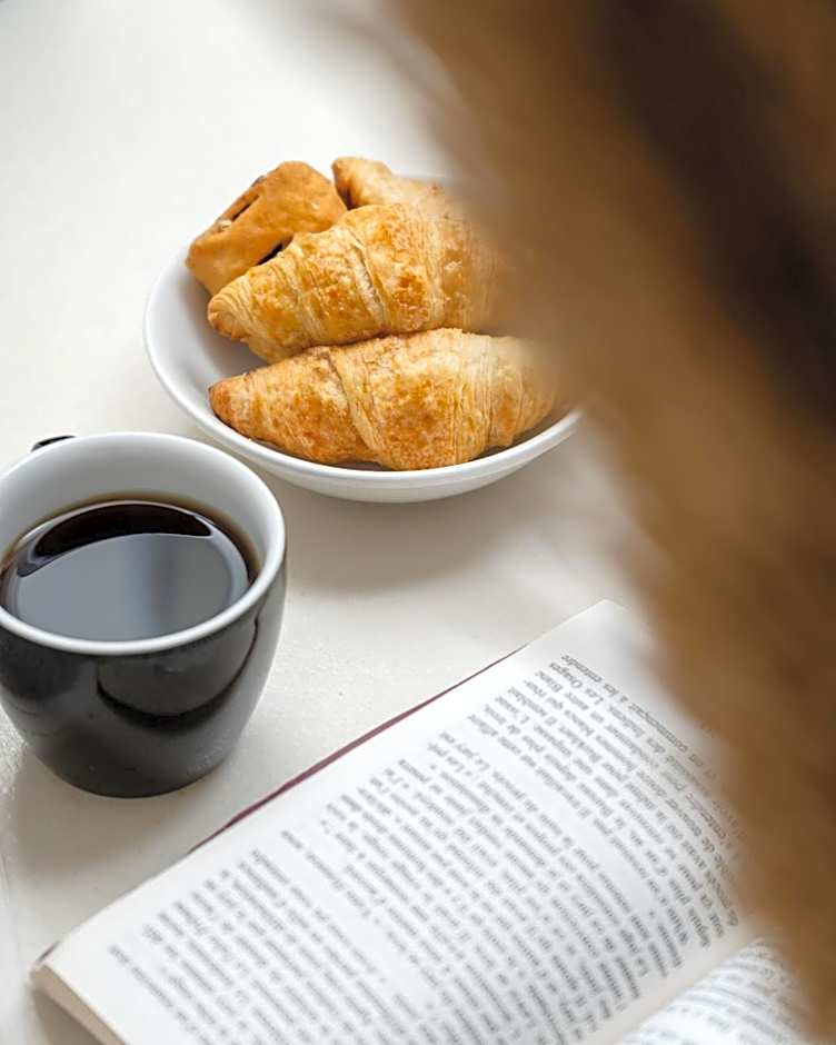 Melidron Hotel & Suites