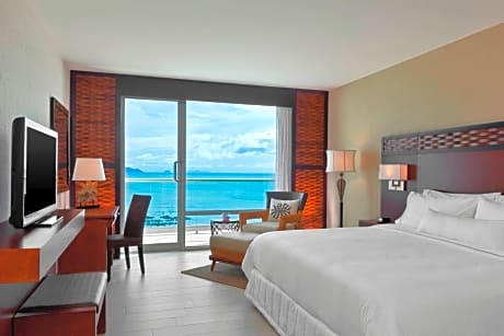 Deluxe, Guest room, 1 King, Ocean view, Balcony