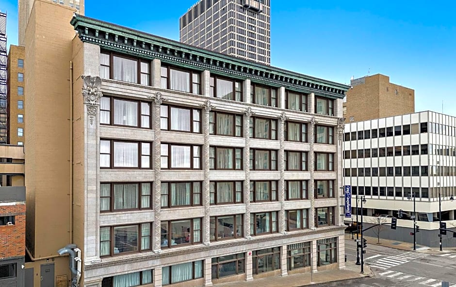 Hampton Inn By Hilton Kansas City Downtown Financial District, MO
