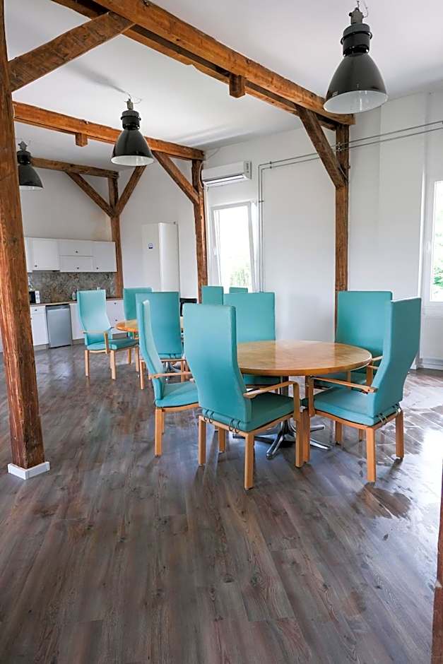 A part alatt Apartman