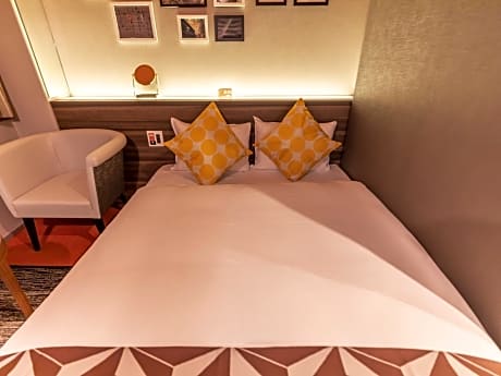 Deluxe Double Room - Non-Smoking 302