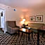Sunday House Inn and Suites