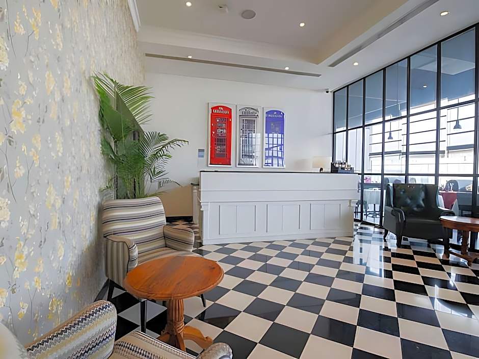 The Waverly Hotel & Residences