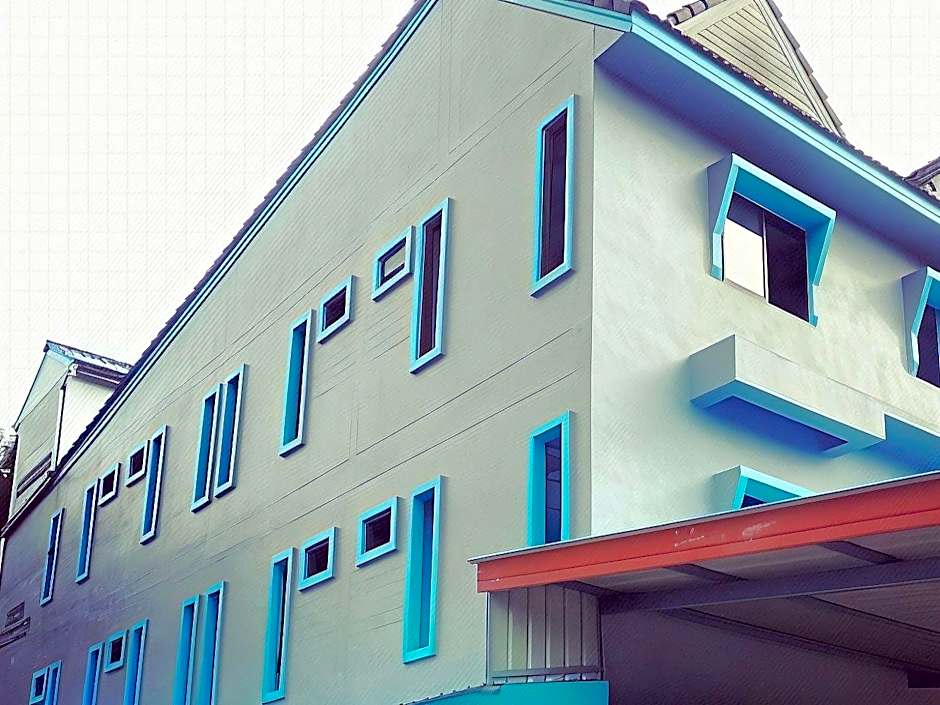 Seabox Hostel