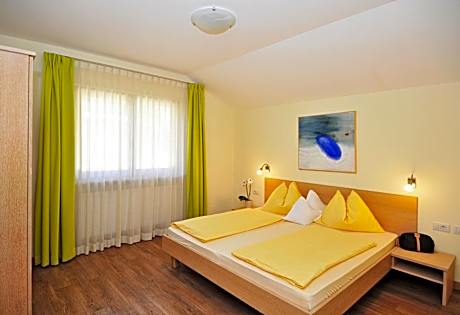 Apartment mit Terrasse