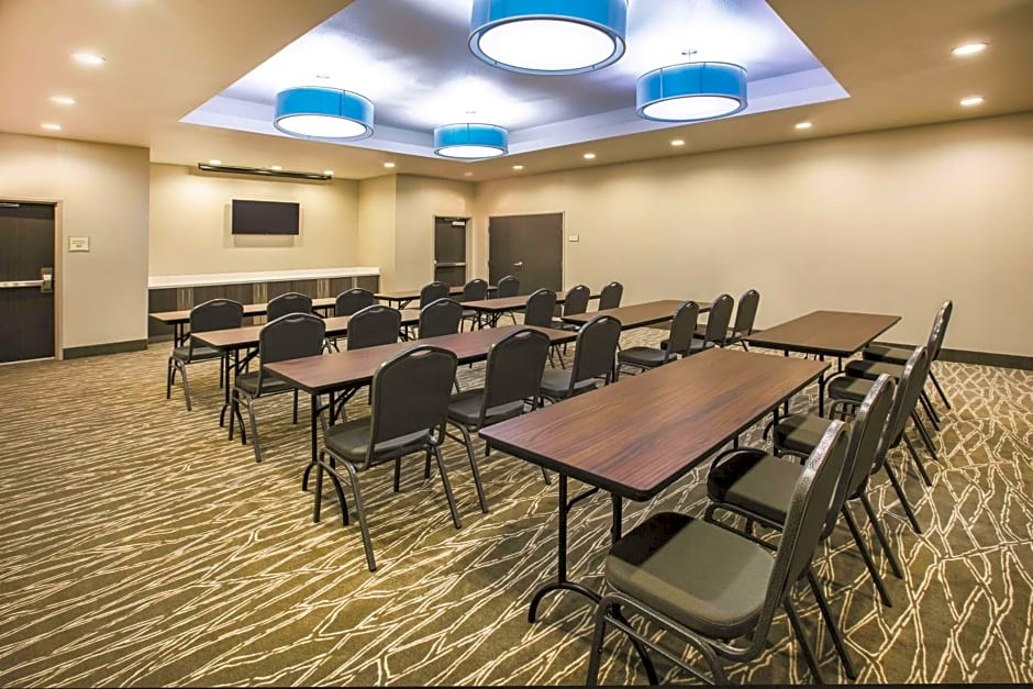 La Quinta Inn & Suites by Wyndham Dallas - Richardson