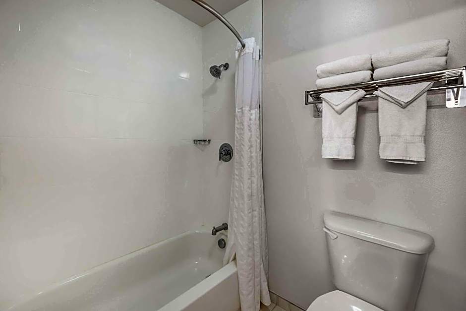 Comfort Suites Redmond Airport