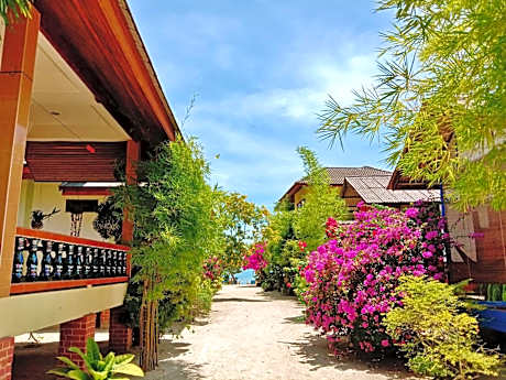 Deluxe Double Room with Garden View